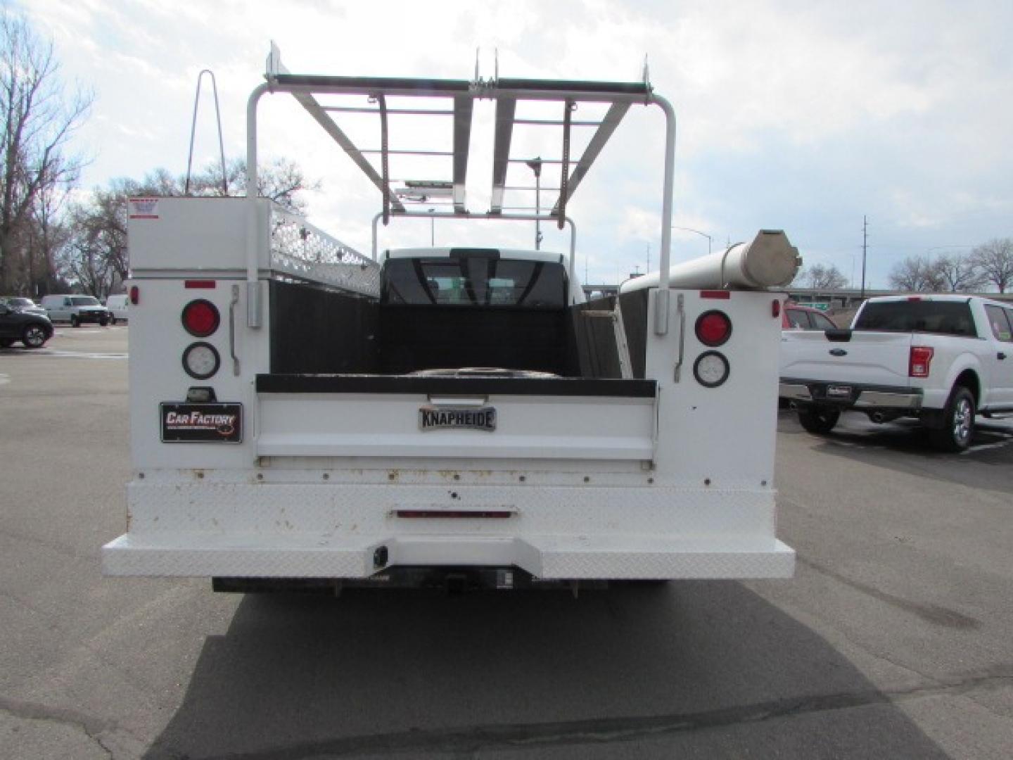 2018 White /Gray RAM 3500 Service Body Crew Cab 4WD (3C7WRTCL2JG) with an 6.7 I6 Cummins Turbo Diesel engine, Automatic transmission transmission, located at 4562 State Avenue, Billings, MT, 59101, (406) 896-9833, 45.769516, -108.526772 - Photo#2